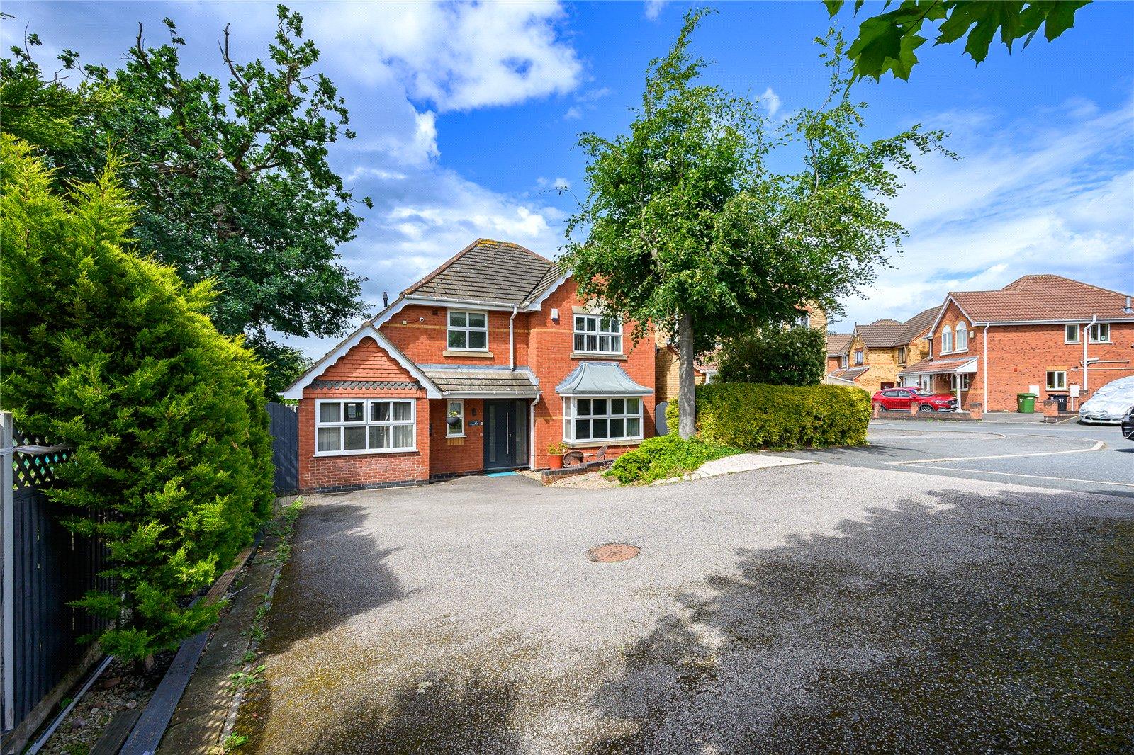 Darley Drive, Dunstall Park, Wolverhampton, West Midlands, WV6 - DB Roberts