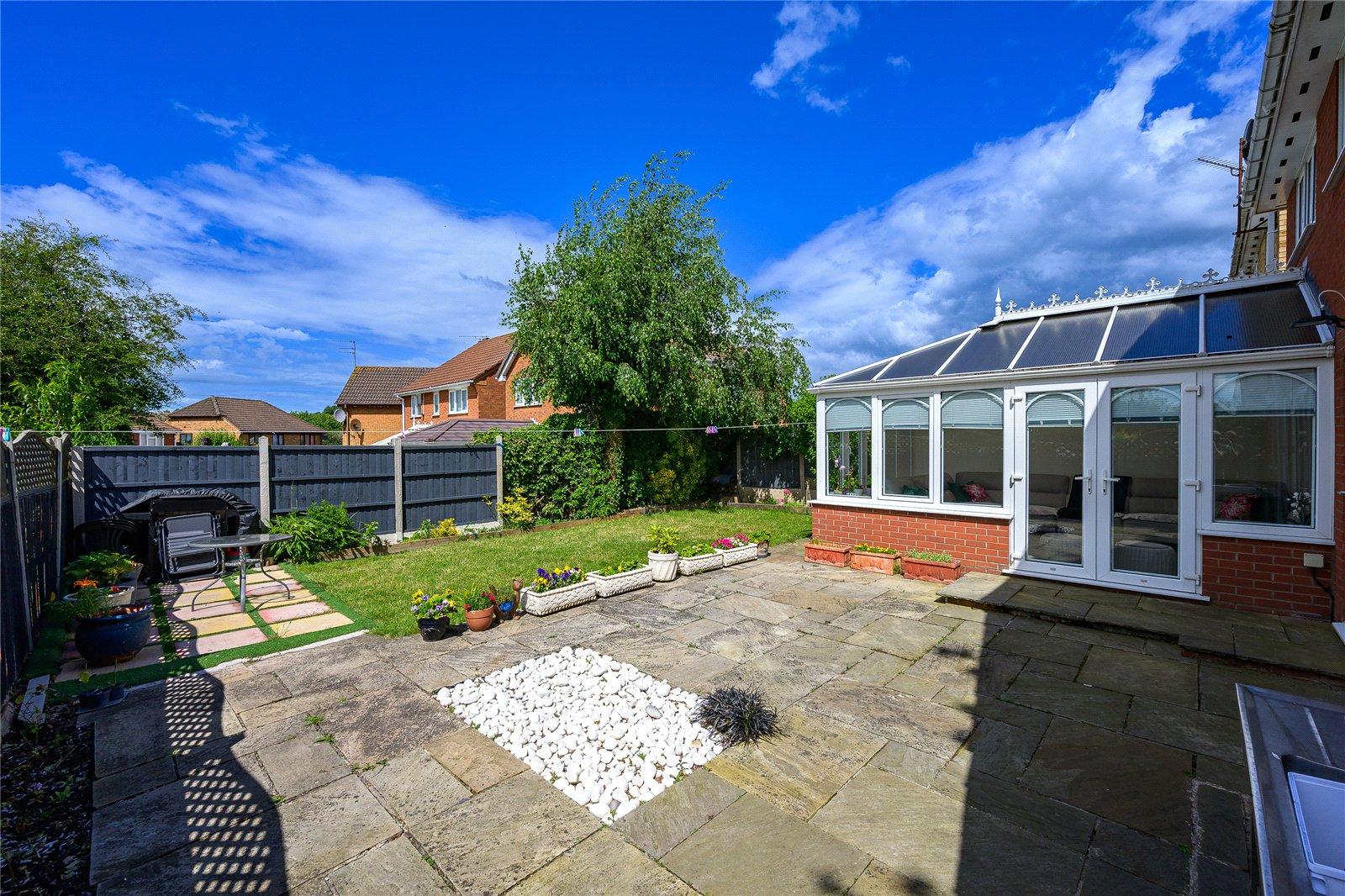 Darley Drive, Dunstall Park, Wolverhampton, West Midlands, WV6 - DB Roberts