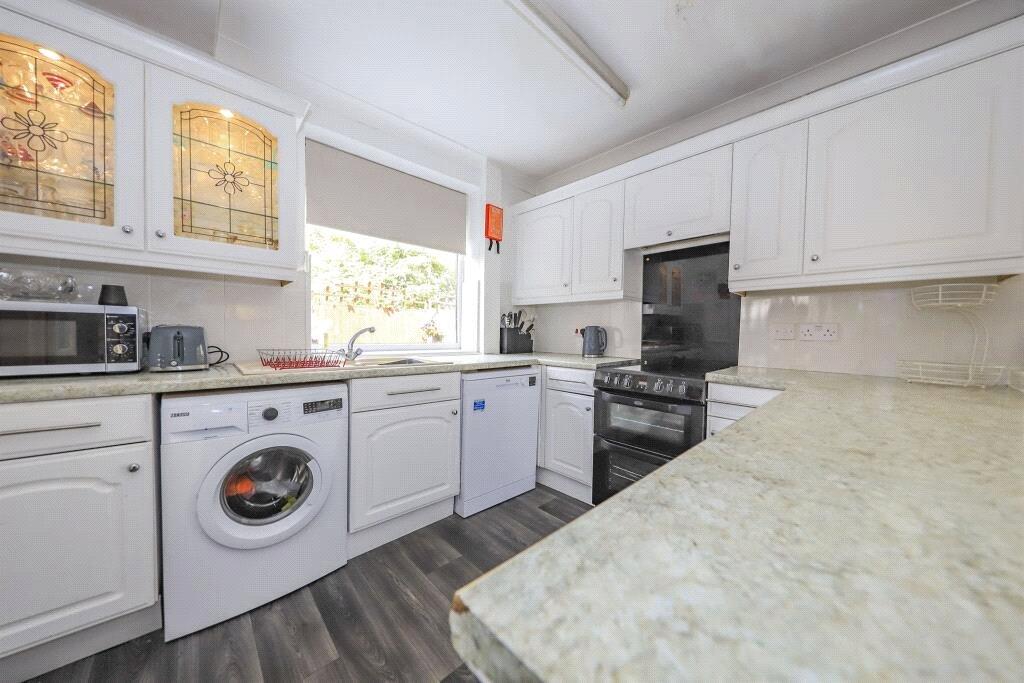 Chestnut Way, Finchfield, Wolverhampton, West Midlands, WV3 - DB Roberts