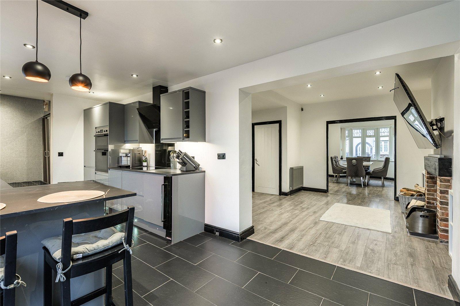Winchester Road, Fordhouses, Wolverhampton, West Midlands, WV10 - DB Roberts