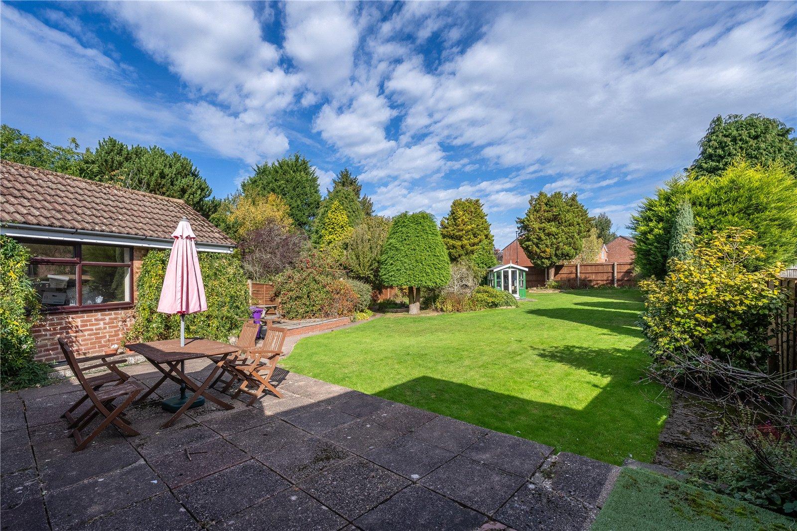 Renton Road, Oxley, Wolverhampton, West Midlands, WV10 - DB Roberts