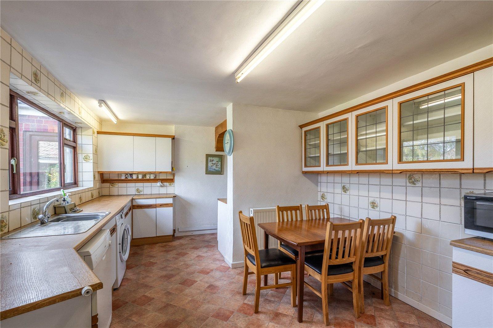 Renton Road, Oxley, Wolverhampton, West Midlands, WV10 - DB Roberts