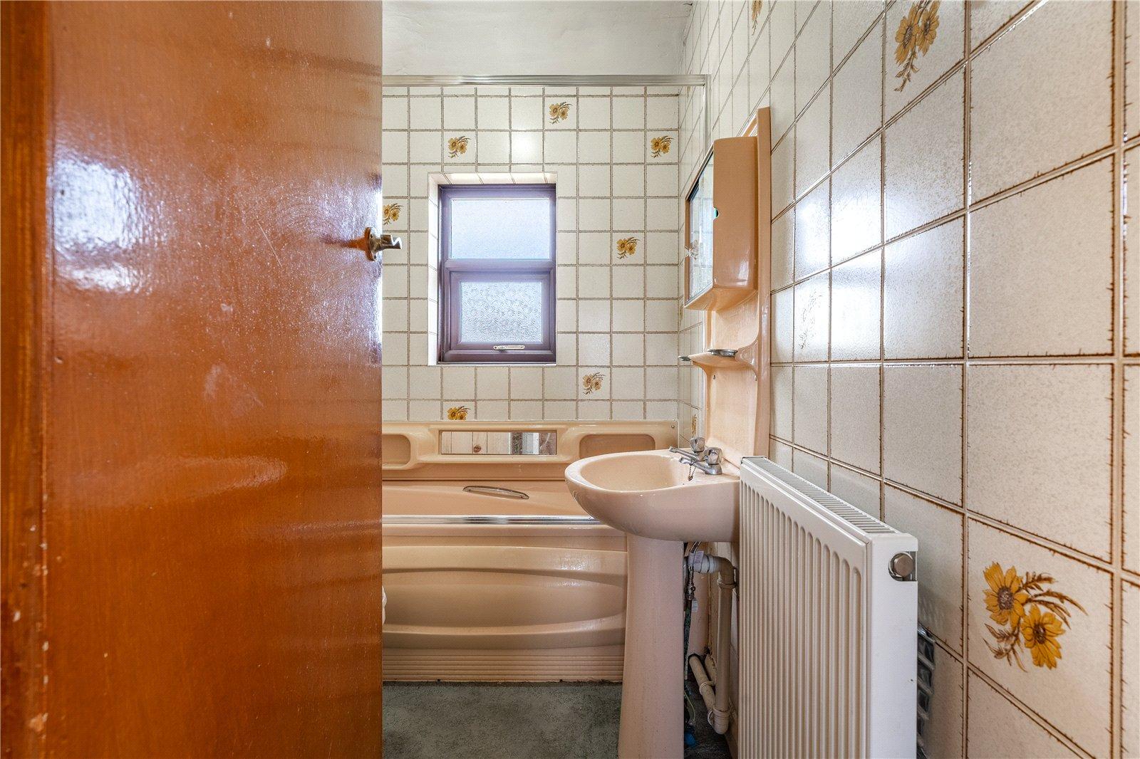 Renton Road, Oxley, Wolverhampton, West Midlands, WV10 - DB Roberts