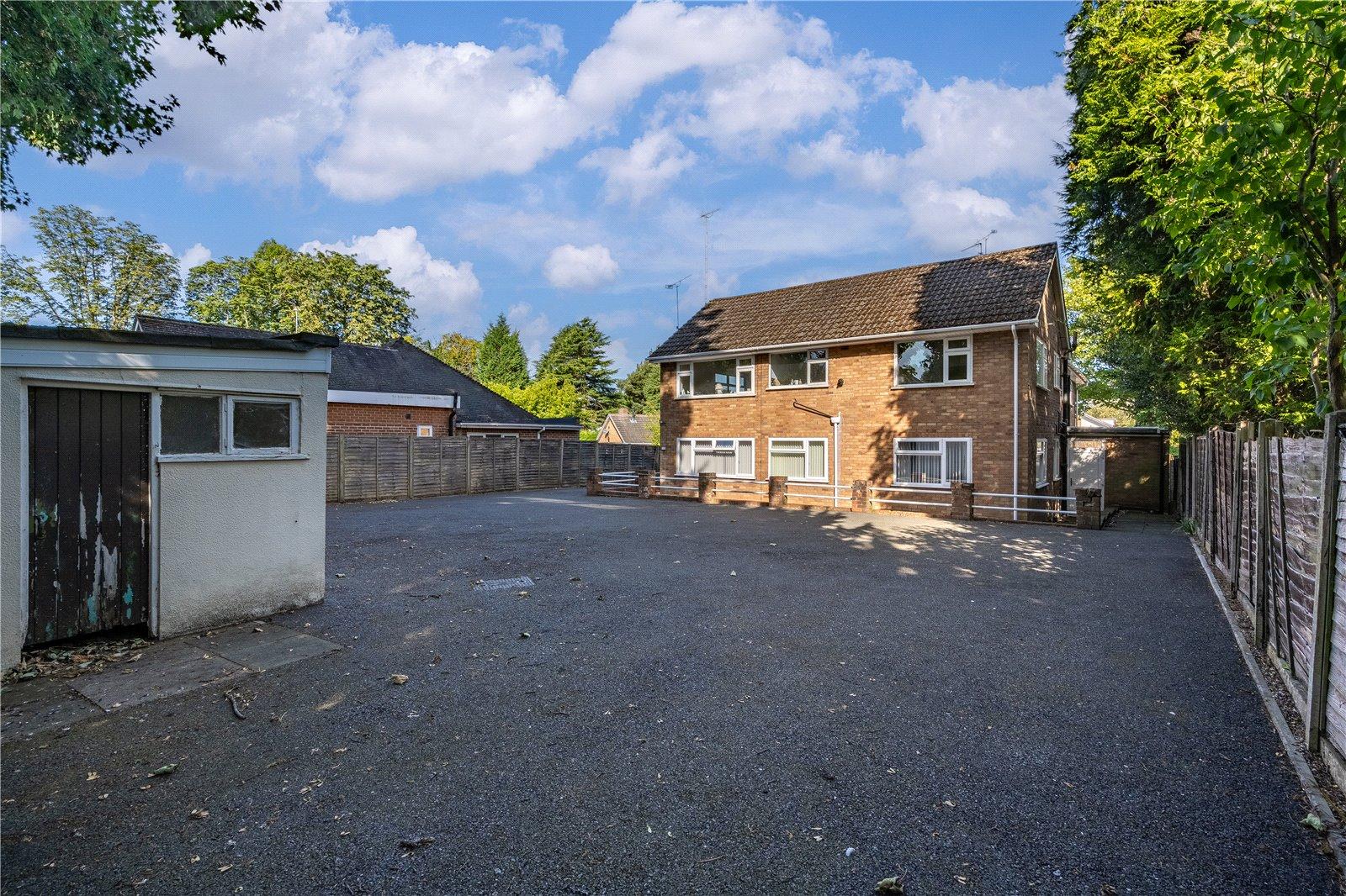 Flat 1 Horsehills House, 2 Horsehills Drive, Wolverhampton, West Midlands, WV3 - DB Roberts