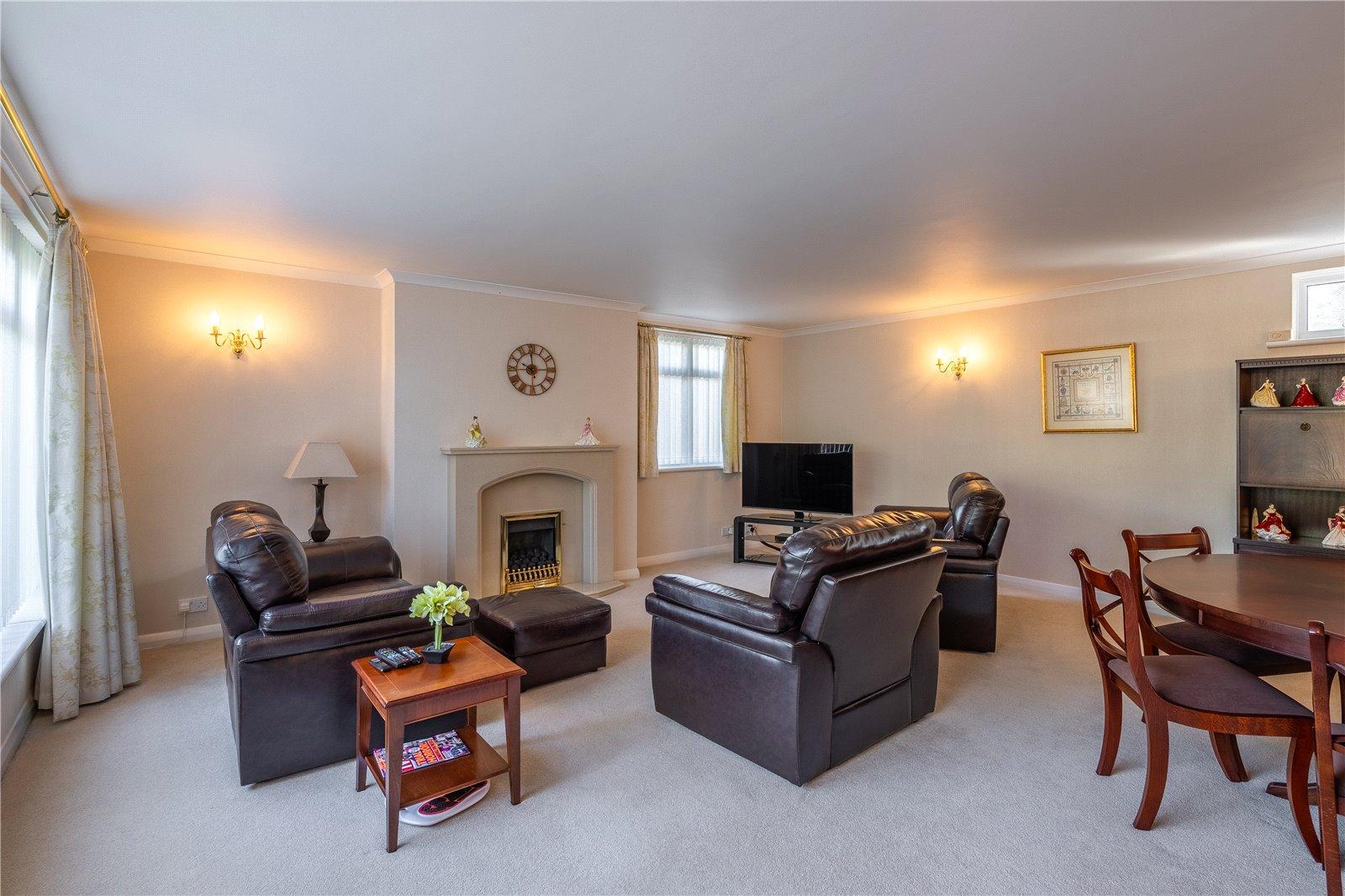 Flat 1 Horsehills House, 2 Horsehills Drive, Wolverhampton, West Midlands, WV3 - DB Roberts