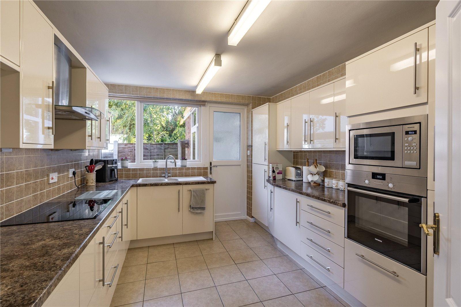 Flat 1 Horsehills House, 2 Horsehills Drive, Wolverhampton, West Midlands, WV3 - DB Roberts