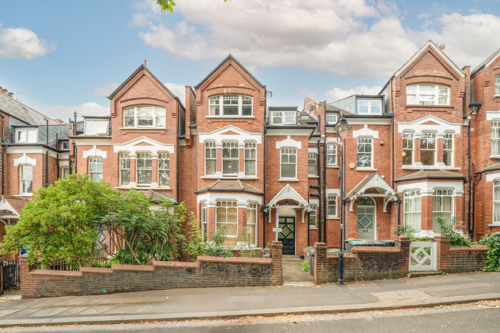 Jacksons Lane, Highgate, N6
