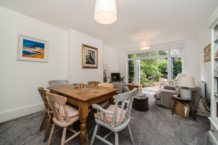 2 bedroom Flat for sale in Jacksons Lane-view8