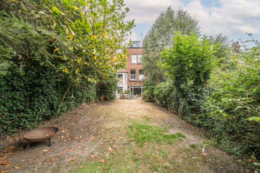 2 bedroom Flat for sale in Jacksons Lane-view18
