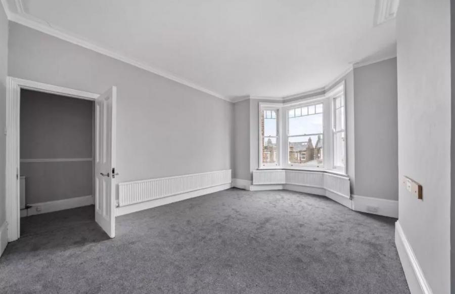 3 bedroom Flat for sale in Gondar Gardens-view6