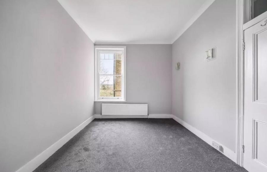 3 bedroom Flat for sale in Gondar Gardens-view10