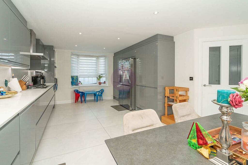 Hubert Crescent, Bushey, Hertfordshire, WD23