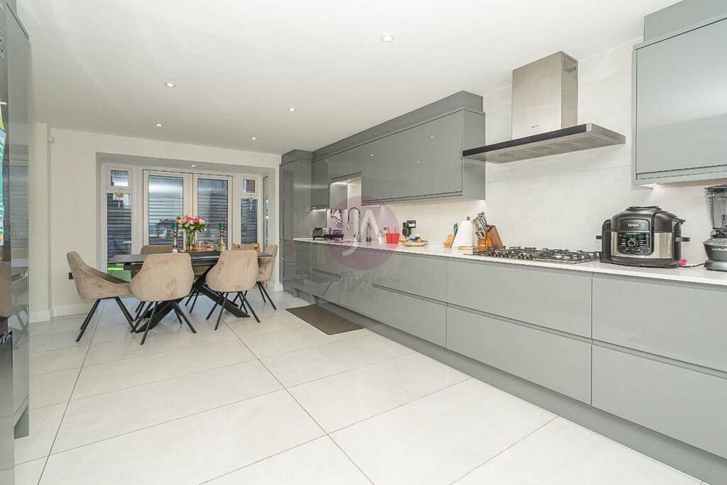 Hubert Crescent, Bushey, Hertfordshire, WD23