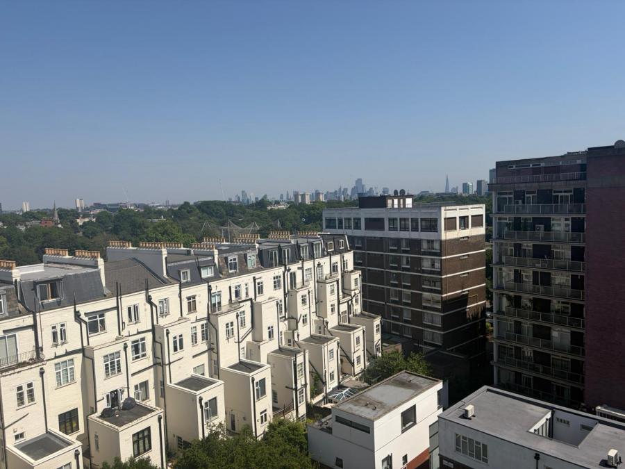 3 bedroom Flat for sale in St Edmunds Terrace-view14