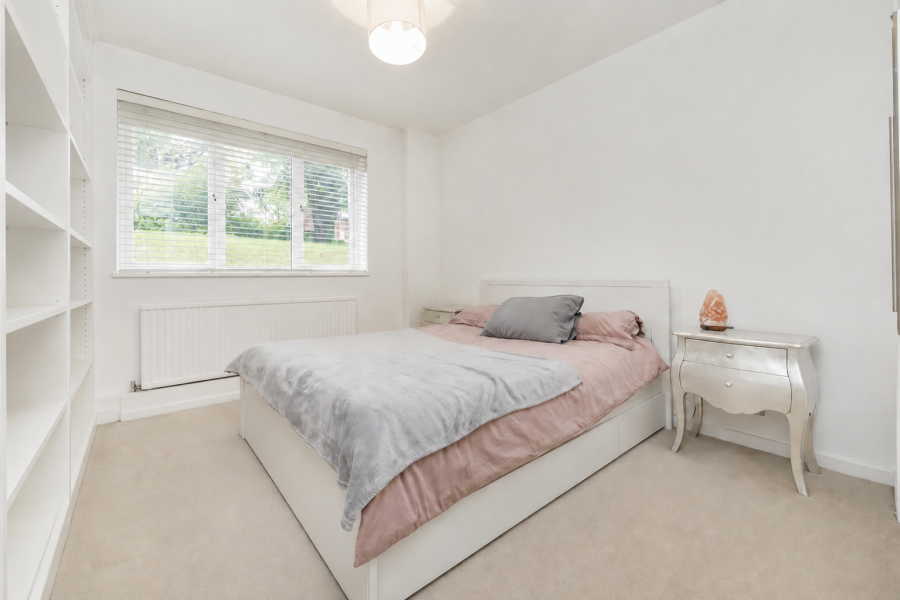 1 bedroom Flat for sale in Fairfax Road-view3