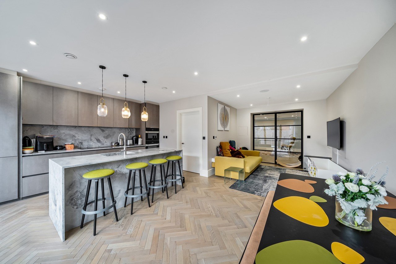 Portsdown Avenue, London, NW11