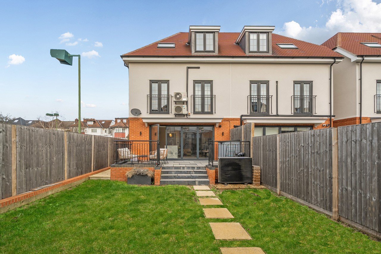 Portsdown Avenue, London, NW11