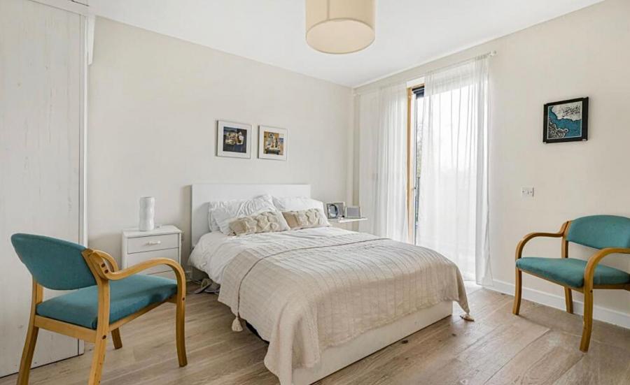 2 bedroom Flat for sale in Regiment Hill-view7
