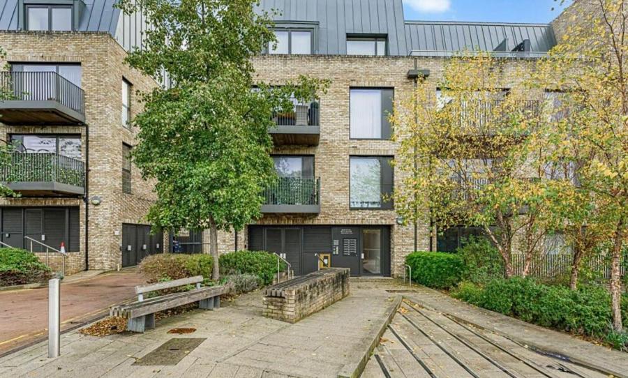 2 bedroom Flat for sale in Regiment Hill-view13