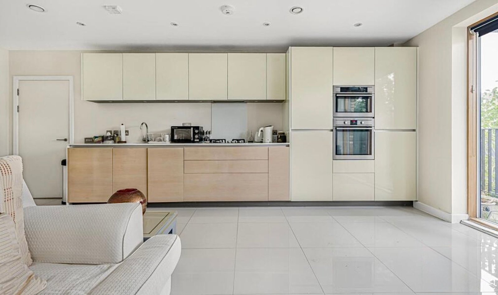 Regiment Hill, Mill Hill, London, NW7