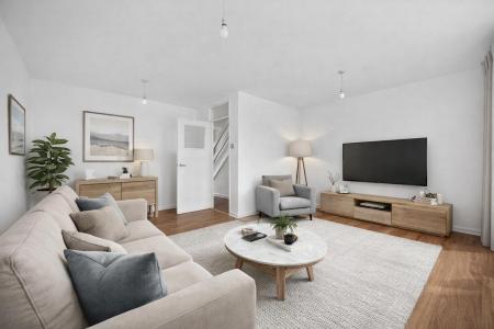 3 bedroom Flat for sale in East End Road-List2280