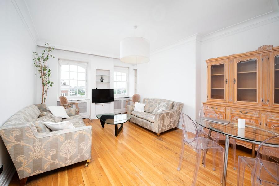 2 bedroom Flat for sale in Eyre Court-view2