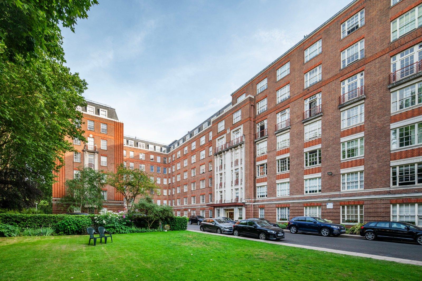 Eyre Court, 3-21 Finchley Road, St. Johns Wood, London, NW8