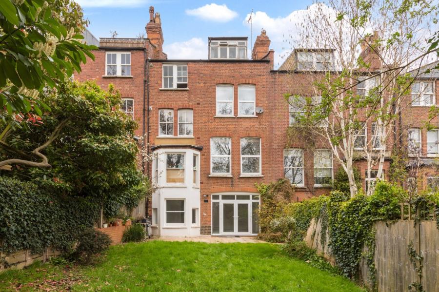 6 bedroom House for sale in Jacksons Lane-view4