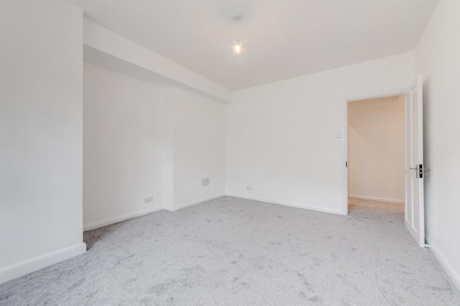 6 bedroom House for sale in Jacksons Lane-view9