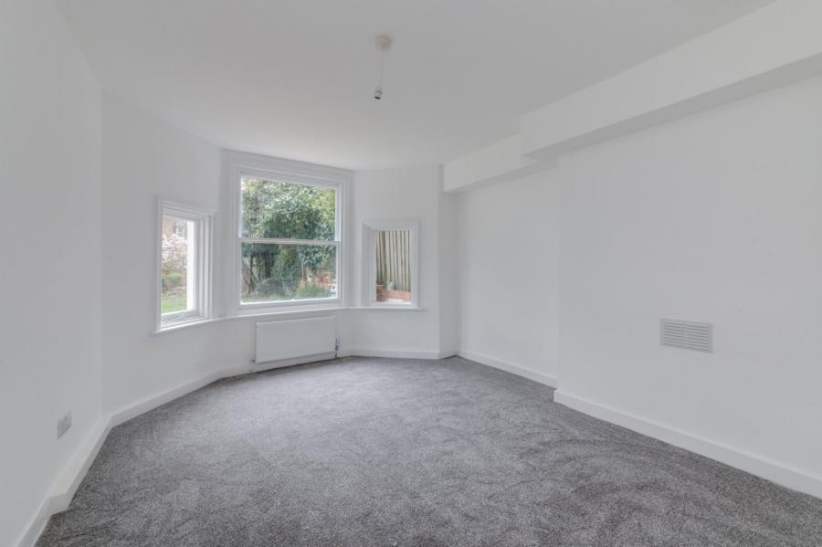 6 bedroom House for sale in Jacksons Lane-view7