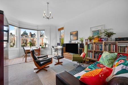 2 bedroom Flat for sale in Cromwell Place-List2270