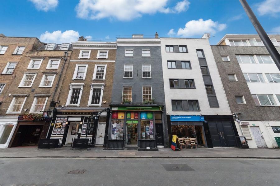 1 bedroom Flat for sale in Greek Street-view1