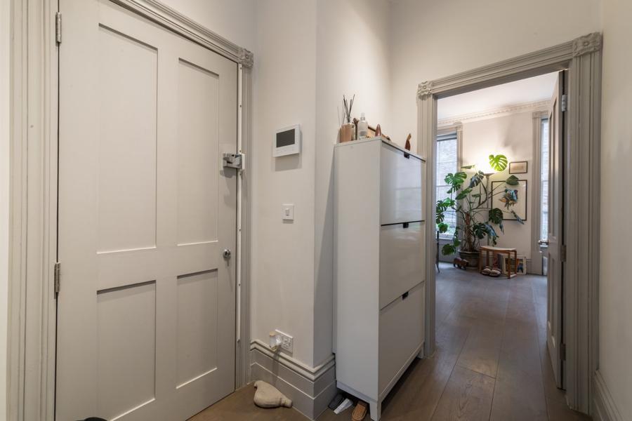 1 bedroom Flat for sale in Greek Street-view9