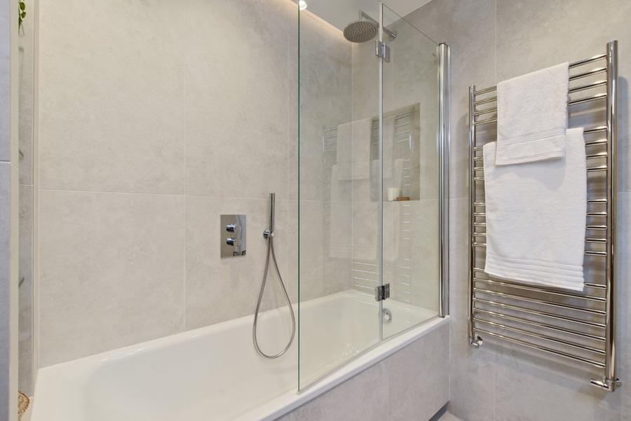 2 bedroom Flat for sale in Sheringham-view14