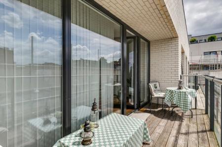 2 bedroom Flat for sale in Regis Place-List2273