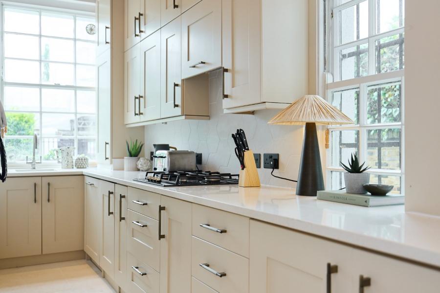2 bedroom Flat for sale in Marlborough Place-view5