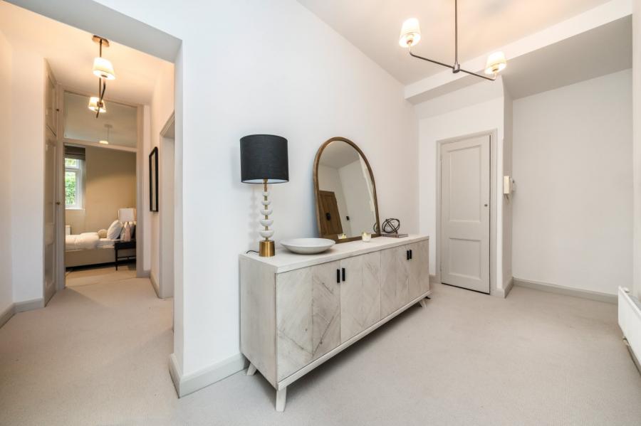 2 bedroom Flat for sale in Marlborough Place-view12