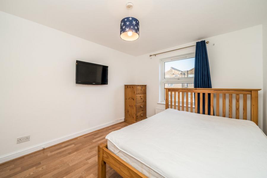 1 bedroom Flat for sale in Ashmore Road-view6