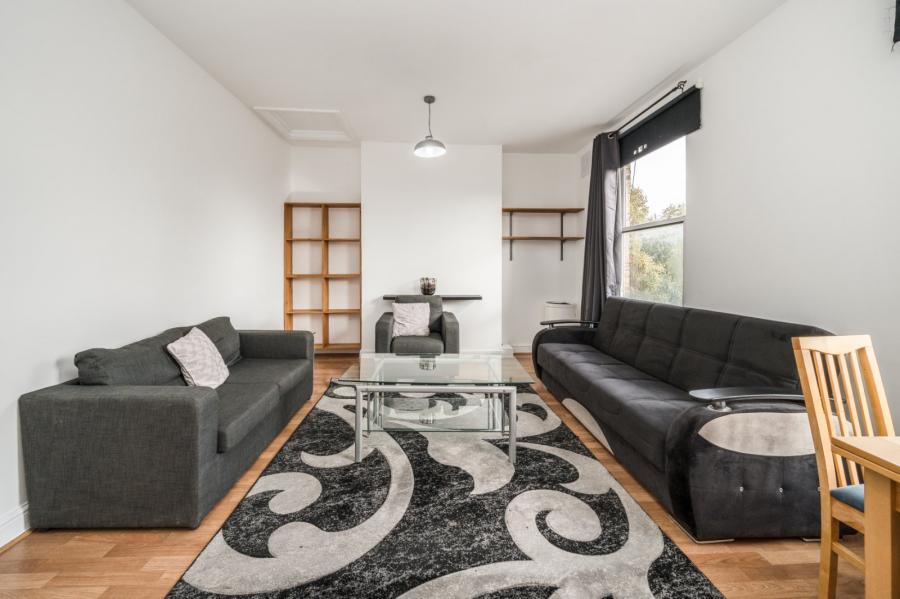 1 bedroom Flat for sale in Ashmore Road-view5