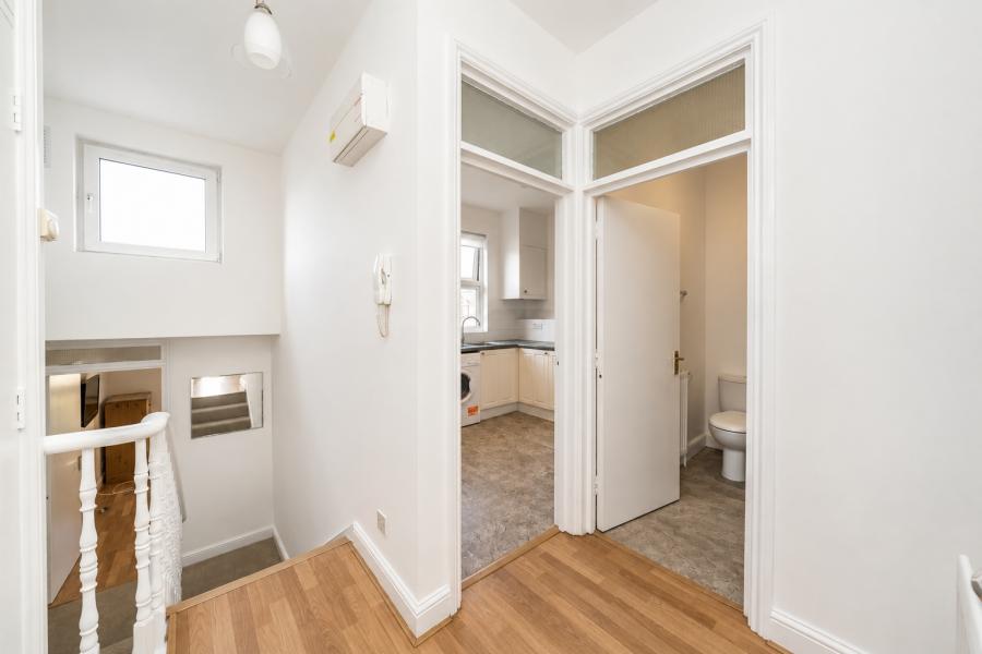 1 bedroom Flat for sale in Ashmore Road-view10