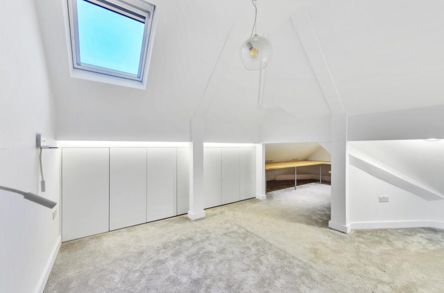 8 bedroom House for sale in Dartmouth Road-view24