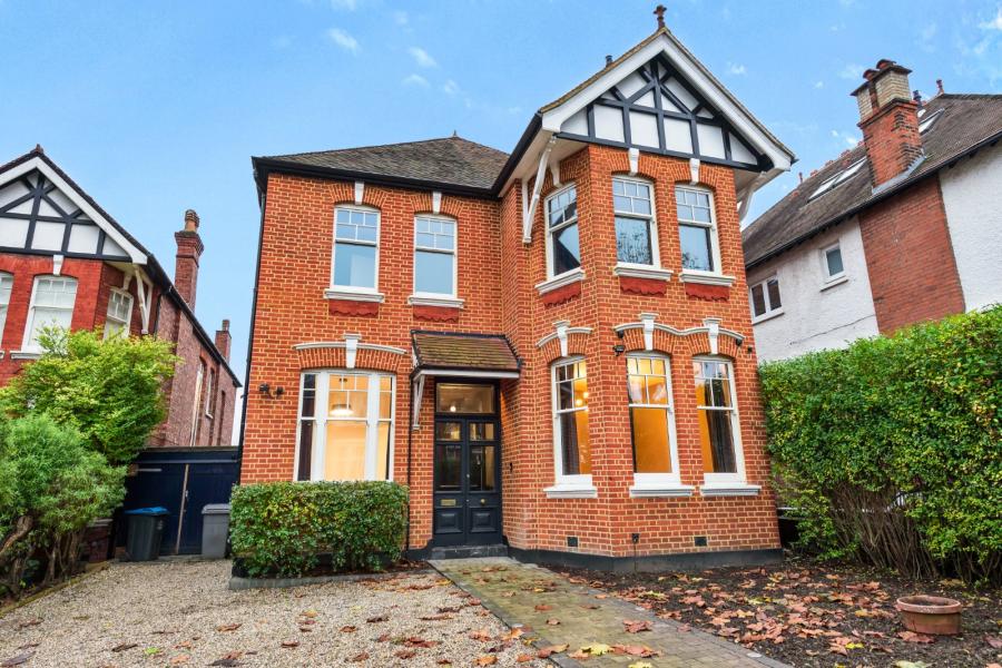 8 bedroom House for sale in Dartmouth Road-view1