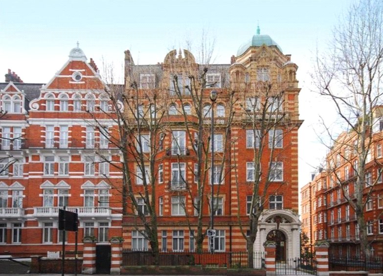 2 bedroom Flat for sale in Aberdeen Court-view2