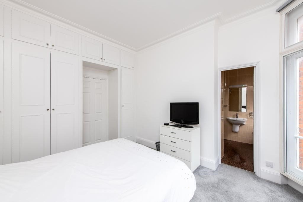 Aberdeen Court, Maida Vale, London, W9