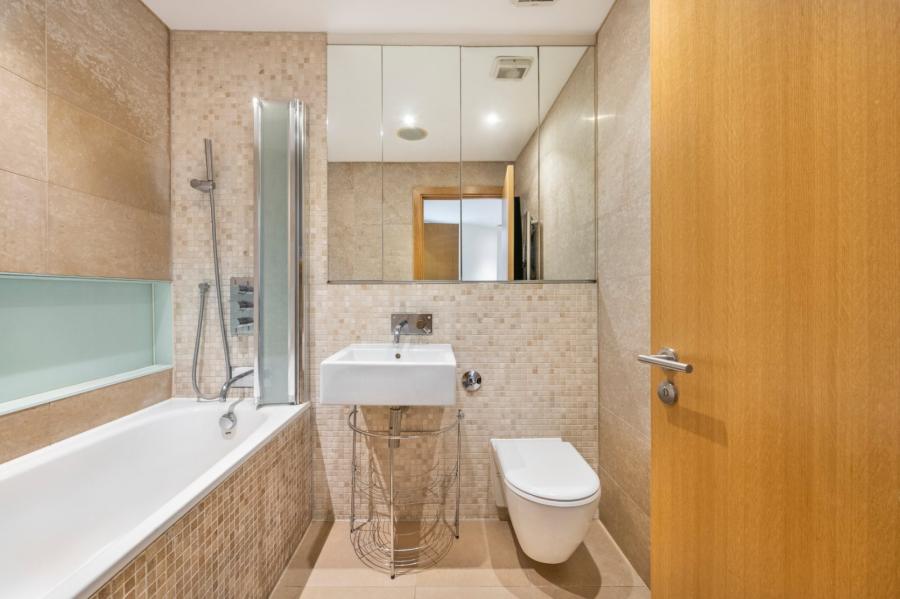 2 bedroom Flat for sale in The Panoramic-view8