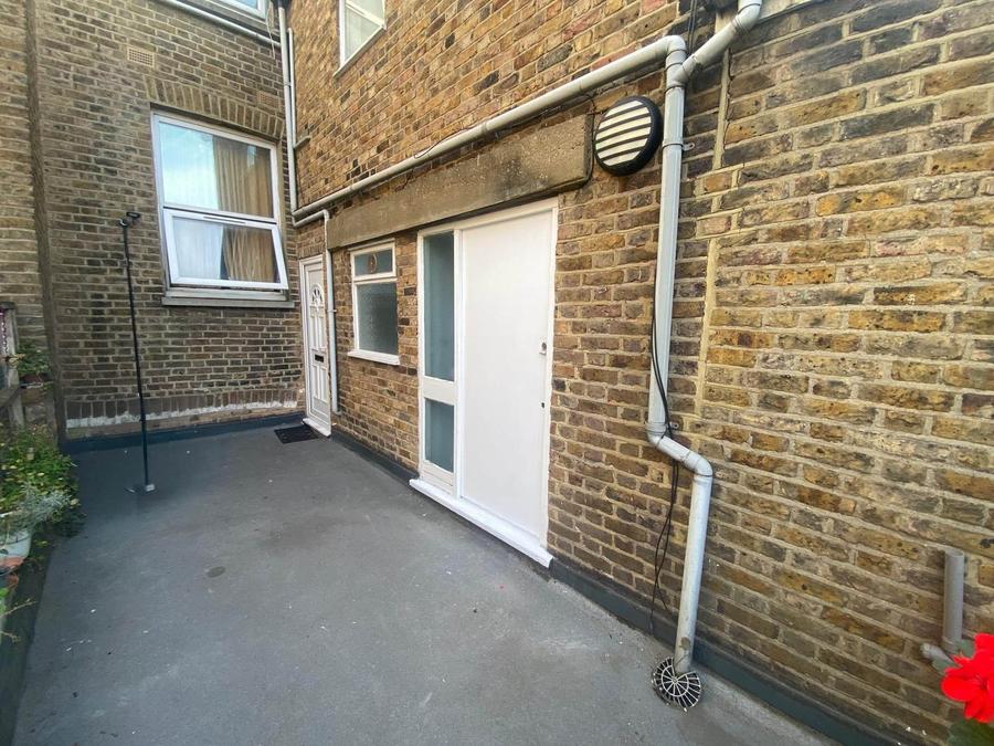 1 bedroom Flat to rent in Munro Mews-view9