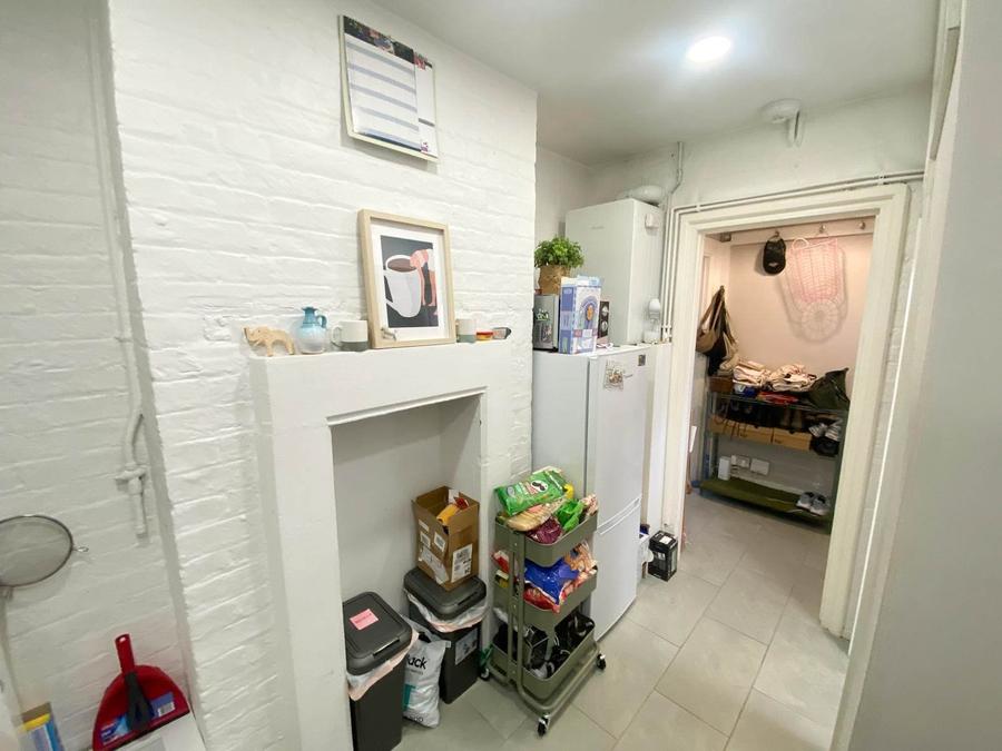 1 bedroom Flat to rent in Bush Green House,-view7