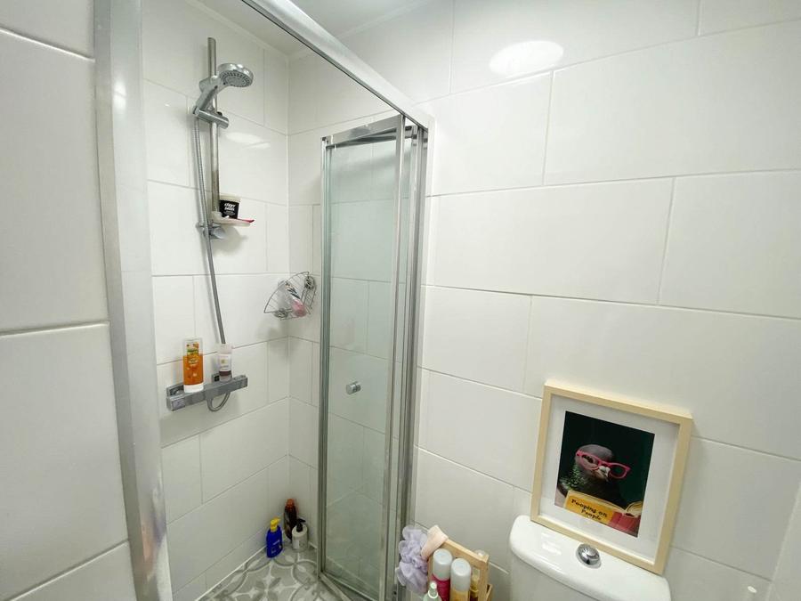 1 bedroom Flat to rent in Bush Green House,-view8