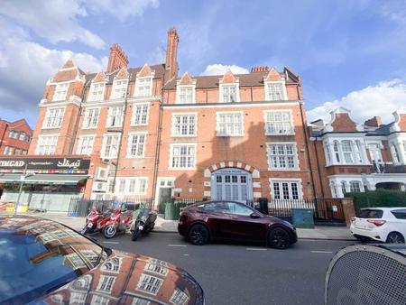 1 bedroom Flat to rent in Bush Green House,-List2381