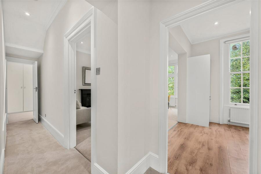 2 bedroom Flat to rent in Abbey Road-view13